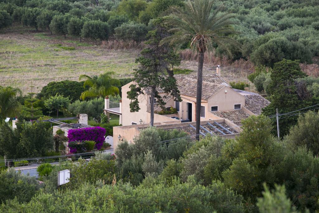 Baglio Sant'Andrea Bed & Breakfast Valderice Dış mekan fotoğraf