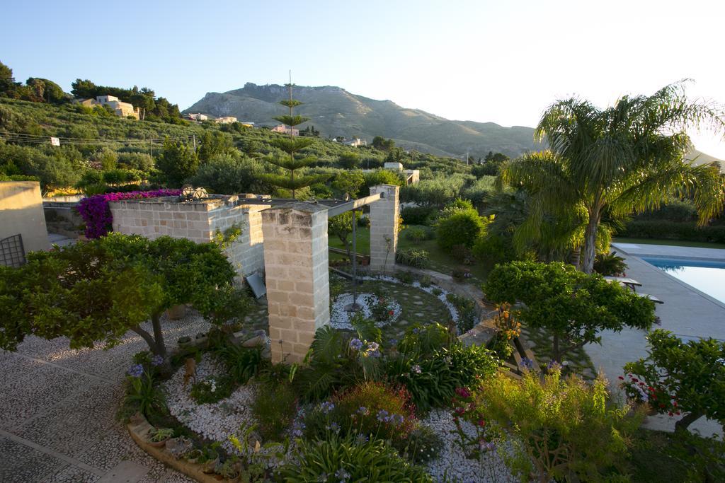 Baglio Sant'Andrea Bed & Breakfast Valderice Dış mekan fotoğraf