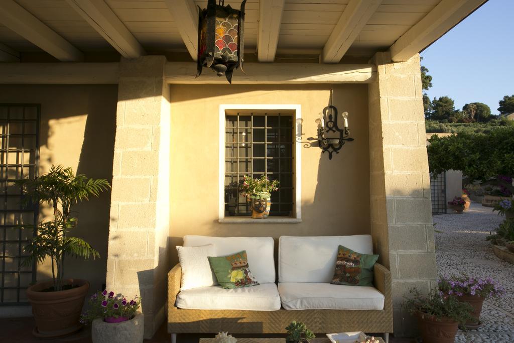 Baglio Sant'Andrea Bed & Breakfast Valderice Dış mekan fotoğraf